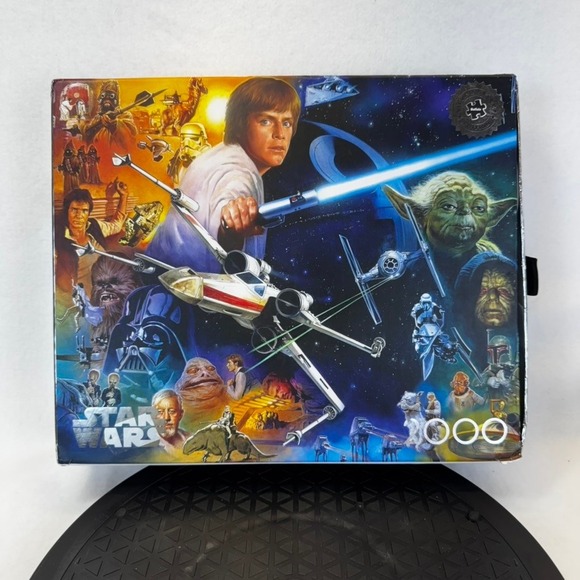 Star Wars Silver Select 2000 Piece Jigsaw Puzzle Vintage Movie Poster - Picture 1 of 5